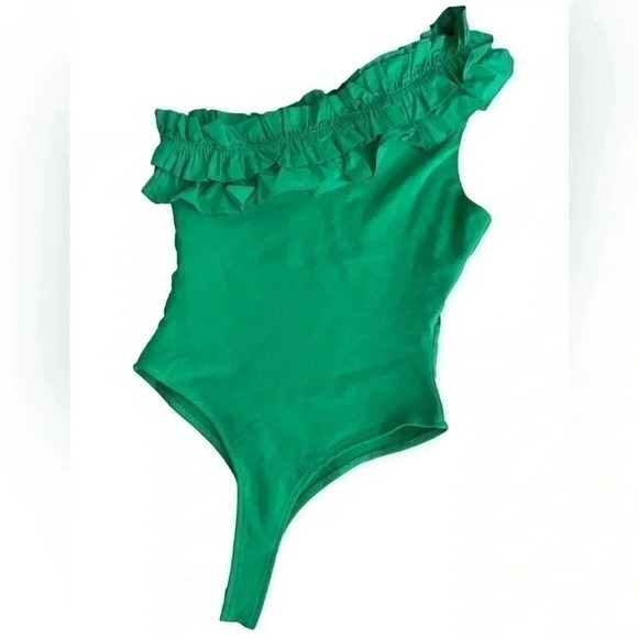 Endless Rose New with Tags Green Ruffled Asymmetrical Body Suit - Picture 6 of 9
